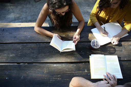 Exploring Types of Summer Programs Img